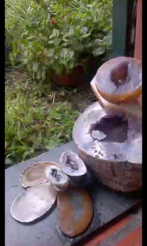 Lo logré ! Feliz ! Falta pulir algunos detalles...Pero va... #Naturaleza #LoHiceYo #Gemstones #Crystals #Geodes #Waterfall #Garden #HomeMade 😍😇