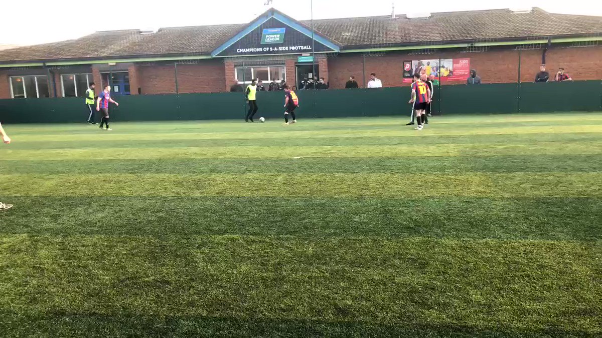 One of the main reasons I โค๏ธ covering the #FAPeoplesCup is discovering some of the abolsute ballers playing at your every day 5-a-side pitches โฝ๏ธ๐๐ฝ๐๐พ
Shout out to Zak from Balls Park for this naughty goal which helped seal their place at St Georgeโs Park ๐ด๓ ง๓ ข๓ ฅ๓ ฎ๓ ง๓ ฟ
๐๐ฝ๐๐ฝ๐๐ฝ