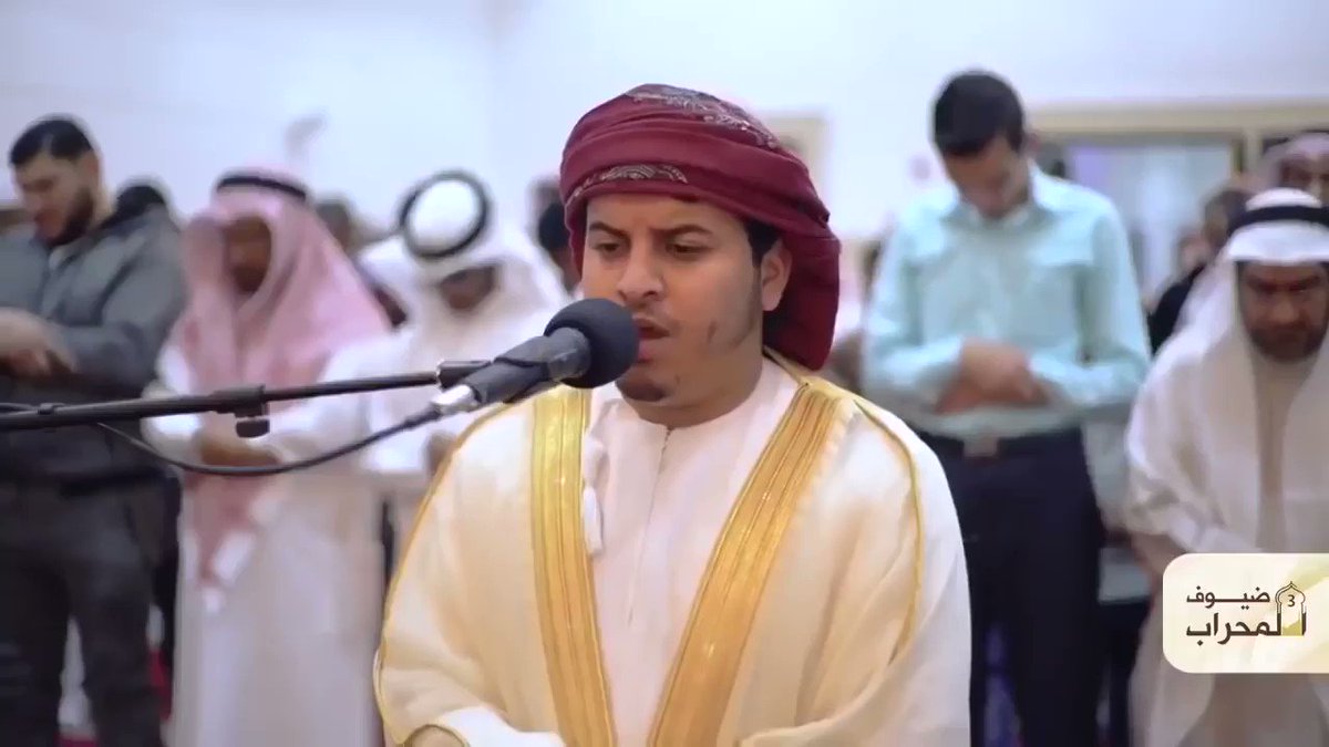تلاوة خاشعة تستحق الإستماع صوت القارئ مميز جدًا اللهم بارك له
،
من يعرف اسم القارئ يفيدنا وفقكم الرحمن