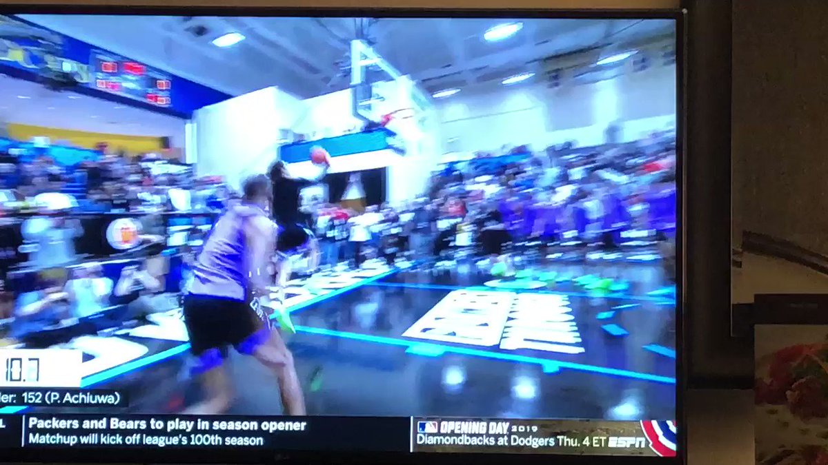 .@Scott_lewis_23 360 with 2 hands. It’s so great to see @The_ColeAnthony helping him out.