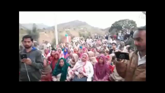#ElectionCampaign: रामनगर क्षेत्र में भिन्न-भिन्न पंचायतों में, चुनावी अभियान के दौरान, उत्साहित जनता के द्वारा लगे "मोदी-मोदी" @NarendraModi के नारे।
#PhirEkBaarModiSarkar