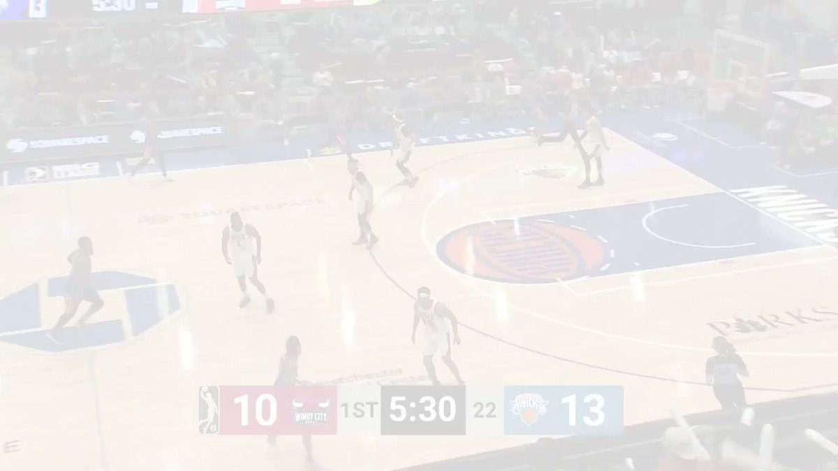Remember the last time we played windycitybulls? #2WayPlayer AllenKadeem notched a triple-double and we got the win. The Knicks and Bulls battle again tomorrow in the #GLeaguePlayoffs.
#WatchUsRise #knicks
