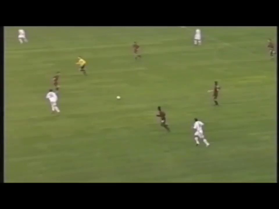 Happy birthday Milan legend Il Maestro Rui Costa, best trequartista ever and assist king 