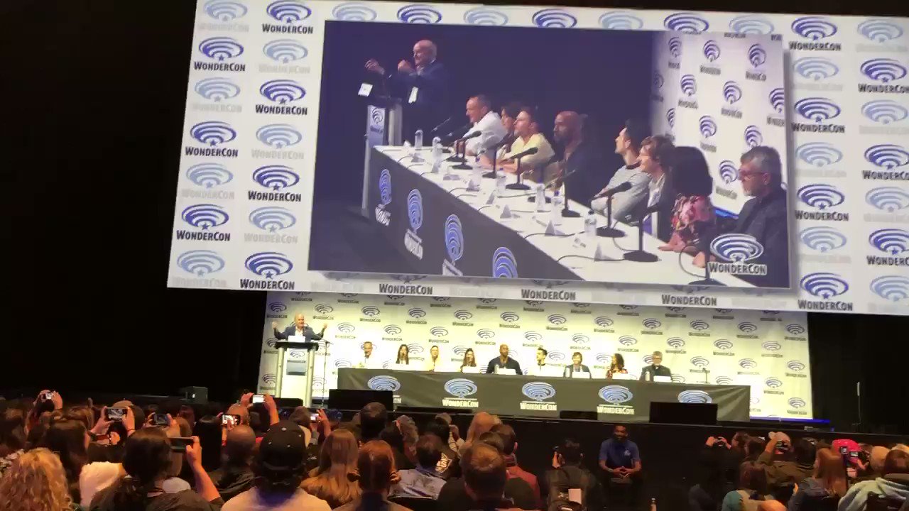 The Arena crowd sings (?) Happy Birthday to Clark Gregg at the panel at 