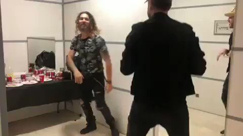 #Repost @AntonioJSMazuec
• • •
Siiiii me fui al suelo del tirón!!!! No hay quien pueda con este tíooooooooo 😂😂😂😂😂 @ismael_vazquez_n 👊🏻👊🏻👊🏻👊🏻👊🏻🙉🙉🙉