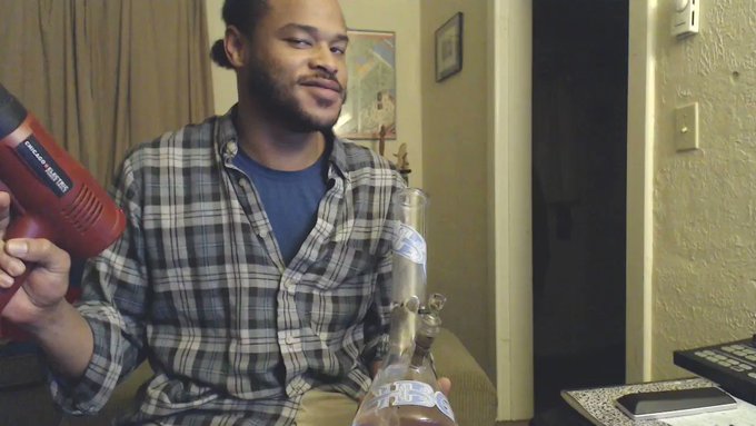 Just hit 420+ Followers 😎 Thanks for the support everyone! Here's a lil rip to show my appreciation for<a href="/tag/fourtwenty"class="tags"><span>#fourtwenty</span></a><a href="/tag/burntrees"class="tags"><span>#burntrees</span></a><a href="/tag/babylungs"class="tags"><span>#babylungs</span></a><a href="/tag/latenightr"class="tags"><span>#latenightr</span></a>