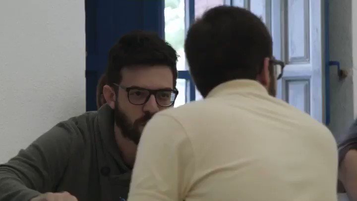 🎥 ¡Volvemos con nuestros súper vídeos!
Si quieres saber cómo gestionar la información a través de la web, o cómo lograr un posicionamiento excelente de una página en internet, ¡el grado de Información y Documentación de la UGR es tu carrera! 😏
@CanalUGR @AlumniUgr
