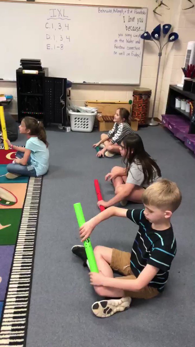 We love using @TheBoomwhackers to help us learn the lines and spaces and Solfege! @ElemRob #risdres #RobinsonISD