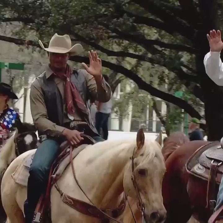 🎶 i’m gonna take my horse to the old town road 🎶 - scoopnest.com