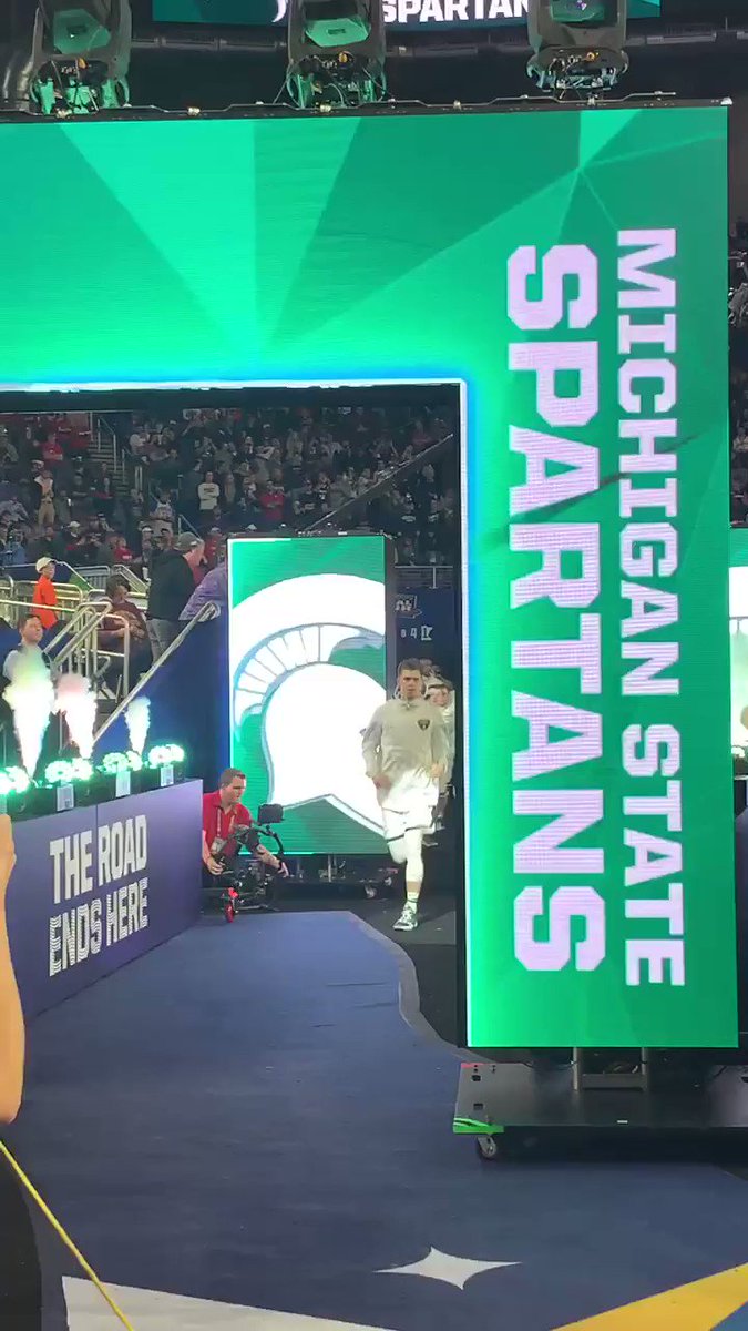 No. 2 @MSU_Basketball takes the court for tonight's national semifinals matchup.
#B1GMBBall x #FinalFour