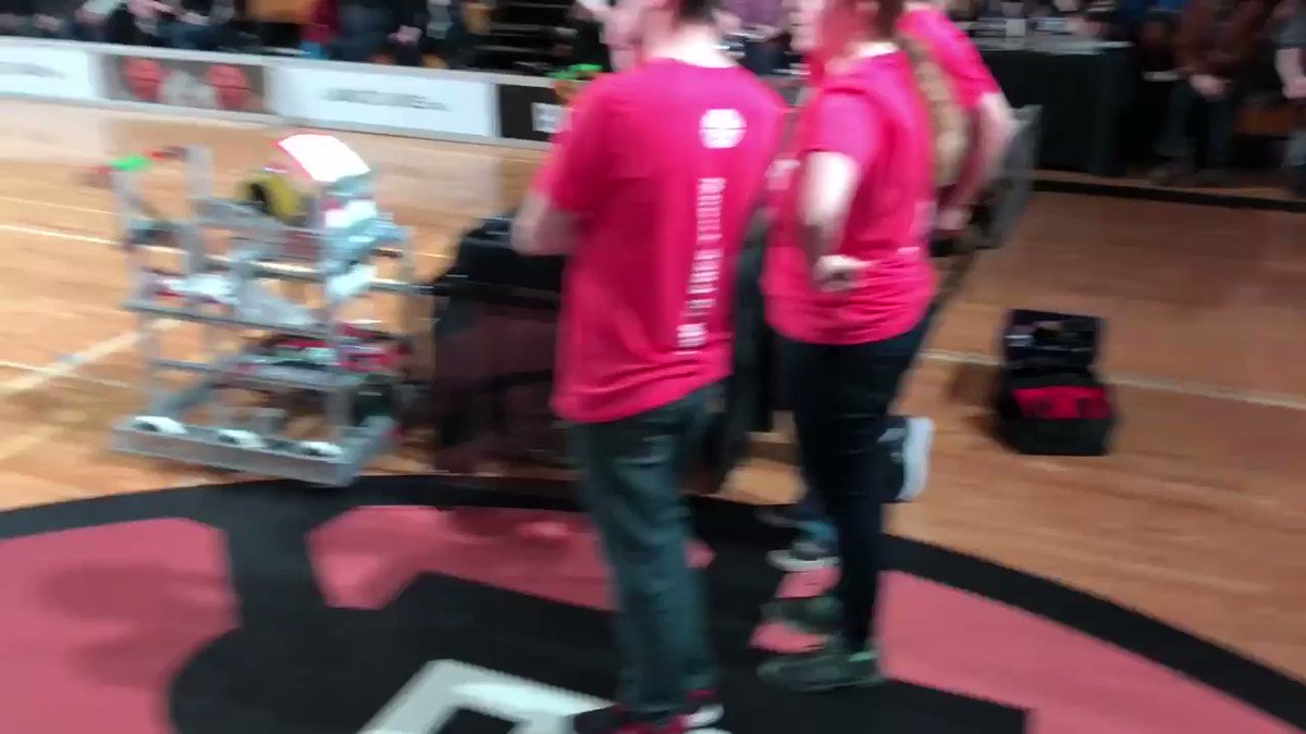 Christian Laettner (@laettnerbball) on Twitter photo 07/04/2019 17:55:26 With my friends @LandOLakesInc and @davidtheadmiral watching hoops-shooting robots at the #LOLBotShot Championship! With my friends @LandOLakesInc and @davidtheadmiral watching hoops-shooting robots at the #LOLBotShot Championship!
