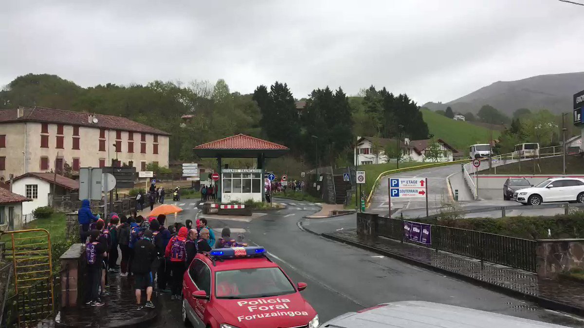Nafarroan sartu da #korrika21 euripean. Ainhoarrak eta Zugarramurditarrak elkartu dira #korrika-ri indarra emateko