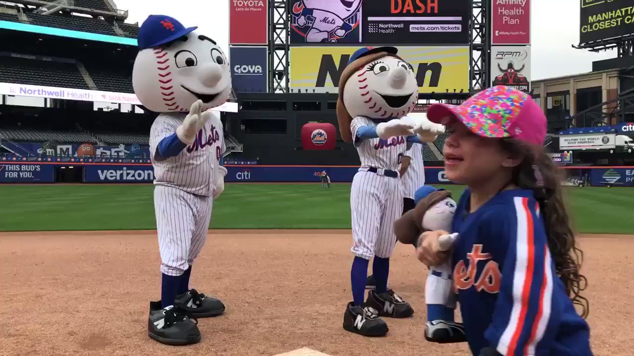 Mr. Met on Twitter "First Mr. Met Dash of the season was a success