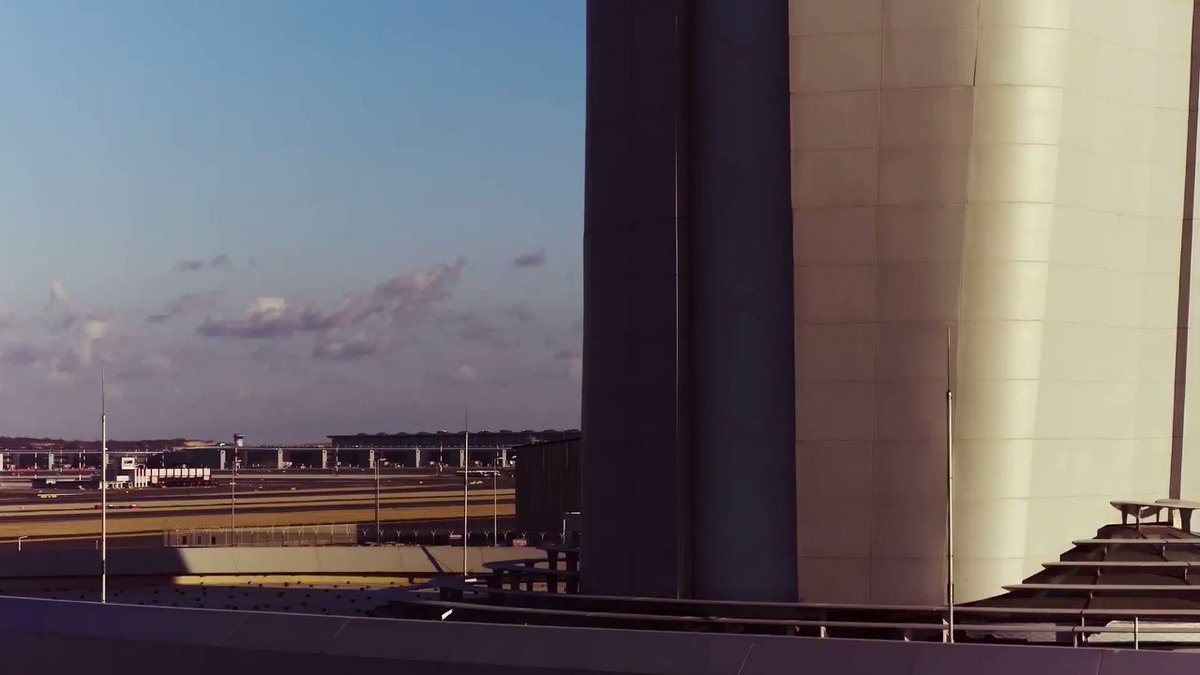 ✈
Bu gurur hepimizin!
337 uçaklık dev filomuz ile yeni evimizdeyiz.
🔎http://bit.ly/TK_IstanbulHavalimani …
#TürkHavaYolları #İstanbulHavalimanı @igairport