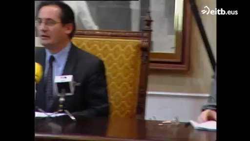 ADIVINANZA: ¿De qué partido (que @eitbNoticias ha "olvidado" nombrar) era el alcalde de Getaria imputado por corrupción?