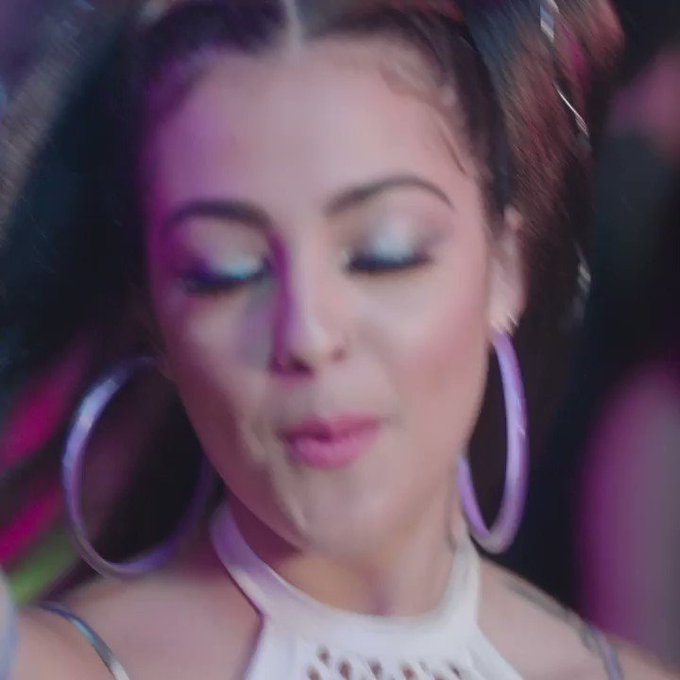 COMO TU ME QUIERES VIDEO OUT NOW! 💜 https://t.co/q5J8RG8mop https://t.co/LGRoeFexeF<a href="/tag/3pm"class="tags"><span>#3pm</span></a><a href="/tag/maluctmq"class="tags"><span>#maluctmq</span></a>