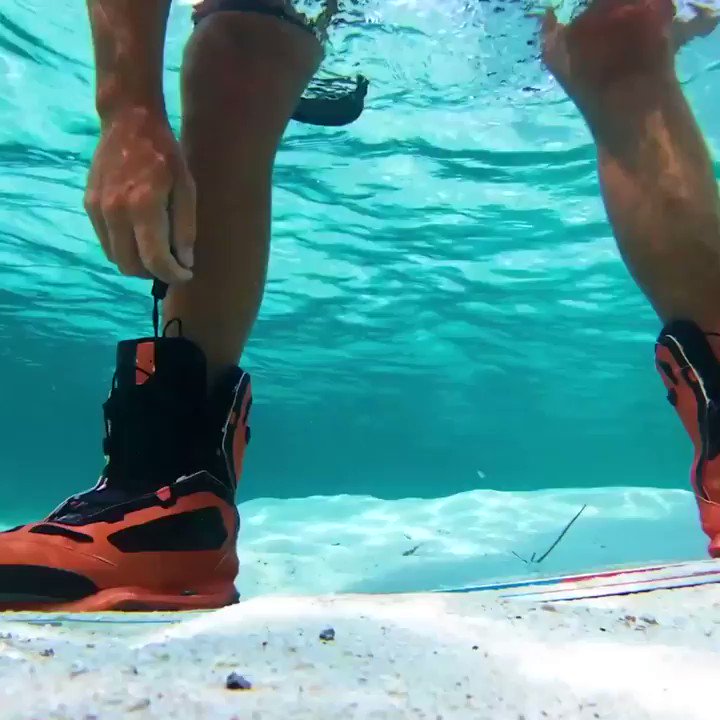 Anyone else want to be with @ChaConsorti in paradise? Watch the full video here > http://bit.ly/CharlotteConsorti …
#Bahamas #kitesurf 🐠🌴🌊