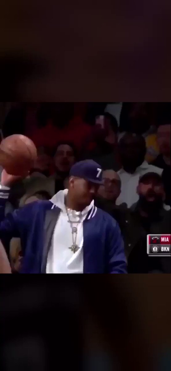 Chino Hoven 🏁 (@Chinohoven) on Twitter photo 19/08/2019 01:12:40 Me thinking about shooting my shot then realizing I’m ugly Me thinking about shooting my shot then realizing I’m ugly