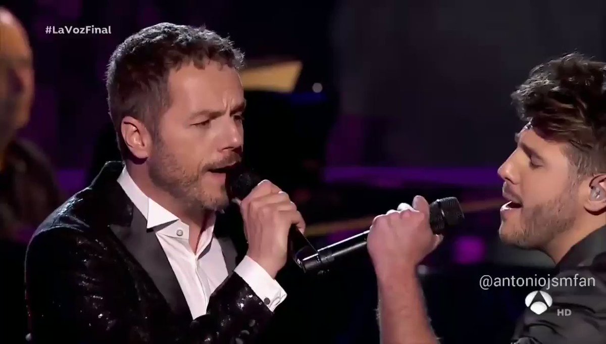 Maravillosa, increíble actuación de @AntonioJSMazuec @AngelCLaVozA3
anoche en #LaVoz #LaVozFinal 😍😍
Vídeo completo en http://www.facebook.com/antoniojsmfan
#antoniojose #adondevas