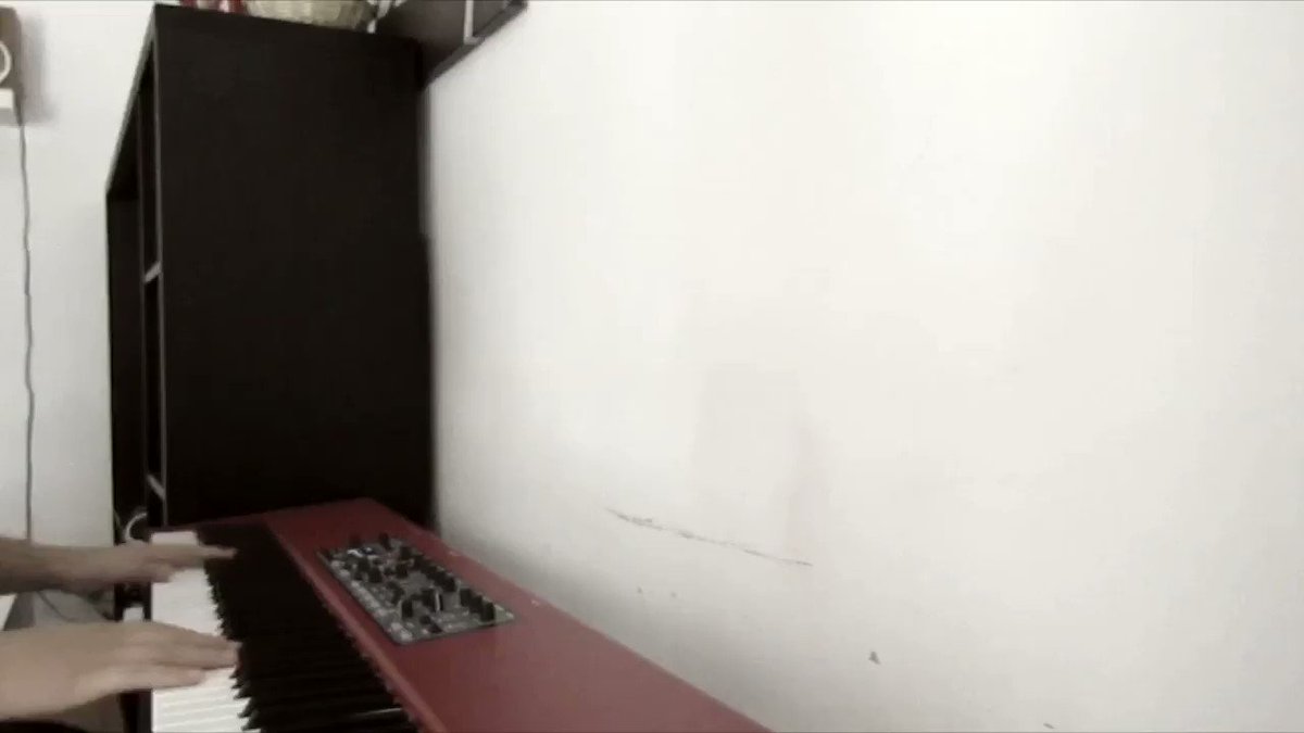 Bueno señores que esto ya está aquí!!! Vamos a ir calentando #ElGranderbi (siempre desde la deportividad y la guasa que sólo los sevillanos entendemos). Ahí la lleváis!!!! @SevillaFC
#pianist #piano