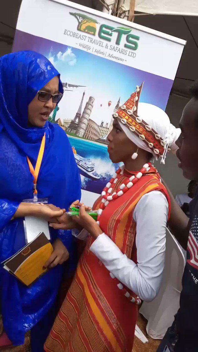 I finaly got the chance to tell @Hon_FatumaGedi that I am her biggest supporter...I am always inspired by her strength..and turns out she also knew me😂😂thank you mhesh..
#FiriFestivalEastleigh