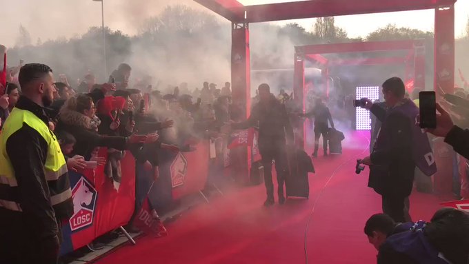 Championnat de France de football LIGUE 1 2018-2019 - Page 19 UHPJMUfjzrI5S2Ly?format=jpg&name=small