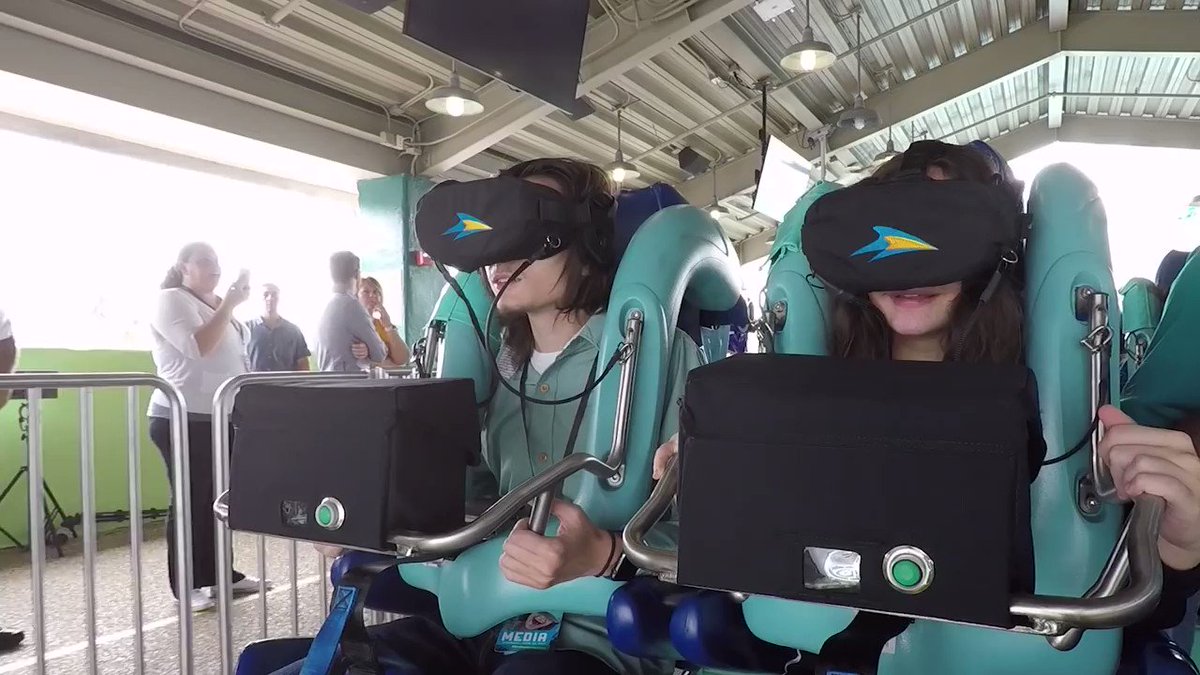 遊園地のアトラクションもVRによって進化している！！VRジェットコースターがすごい！！