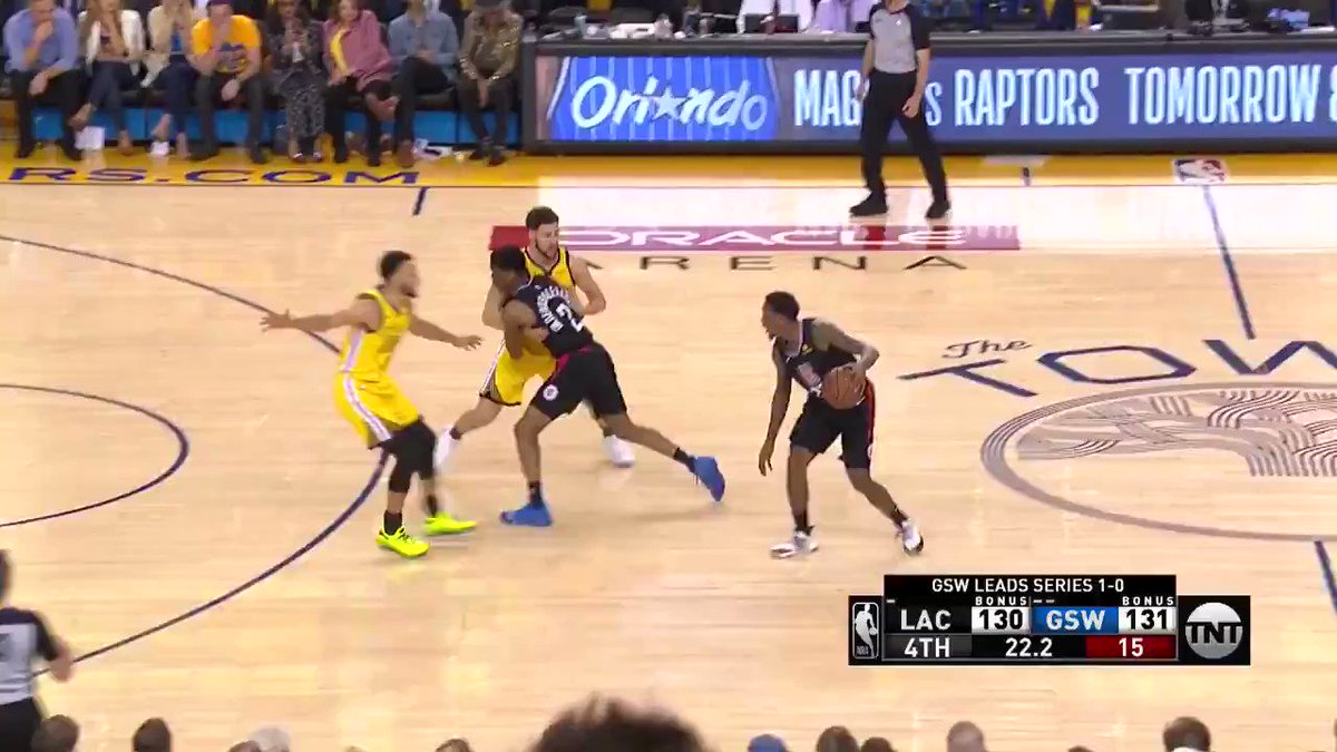 LANDRY SHAMET, o herói improvável na Oracle Arena a marcar o triplo que colocou os Clippers na frente do resultado que resultou na vitória aos Los Angeles Clippers frente aos Golden State Warriors.
#ClipperNation