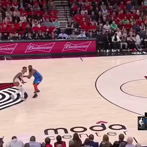 That’s a bad man. He should be in the conversation for top 3 points in the league
#damianlillard #portland #blazers #trailblazers #portlandtrailblazers #nbaplayoffs #playoffs https://t.co/kFojzDL91i