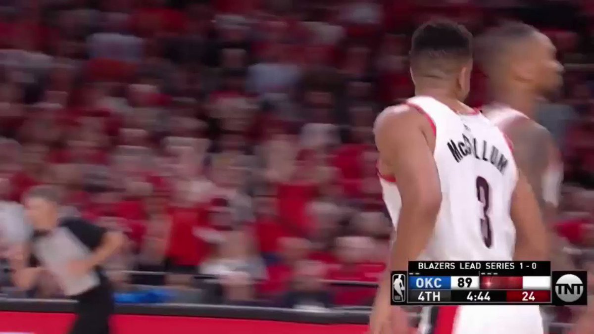 Markieff Morris sleeping on the bench?? π€£π€£π€£