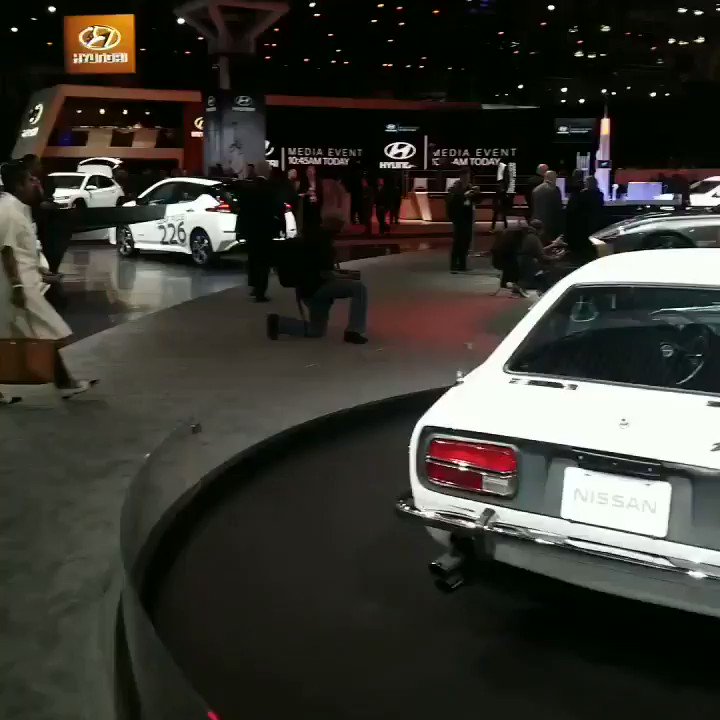 I'm covering the #Autoshow this Wednesday and Thursday.
Want Pictures/Videos of certain #cars and #trucks? Let me know.
The show opens to the public this Friday.
Here is a live look at the floor
.@NYAutoShow.
#NYC
#NYIAS2019 #NYIAS #suvs #vans