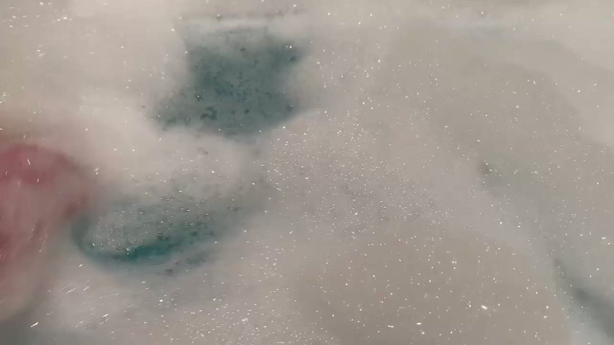 Love bubble baths? Find out how to use a #lush bubbleroon to prepare a mint-scented #bath here:
https://youtu.be/dsSUgnHUcFQ