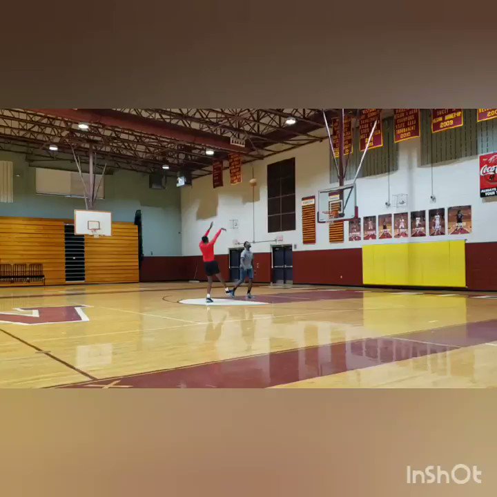 Good to see former Westside-Macon 5-star Khavon Moore @KhavonMoore on the court getting that work in.
He looked awesome today training with former NBA player/Kentucky standout & fellow Westside-Macon alum Gerald Fitch.
STAY TUNED 👀