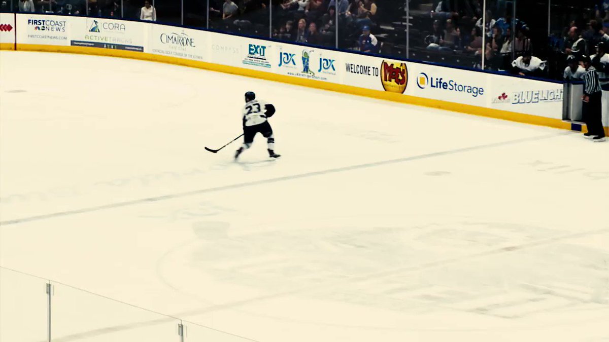 If you haven't already heard...it's game day. 😎
📍 Veterans Memorial Arena
🆚 @FL_Everblades
⏰ 7:00PM/ET
💻 http://ECHL.TV
🎧 http://mixlr.com/jaxicemen