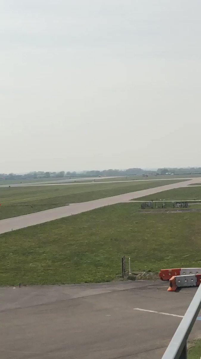 ๐Sound ON๐
โข
Todayโs weather was perfect for Flt Lt Peterson to get some practice in! Here you can see him do a barrel roll from takeoff ๐
โข
Who else loves the sight and sound of those engines when theyโre in reheat? ๐๐ปโโ๏ธ
#phoontime #typhoondisplay