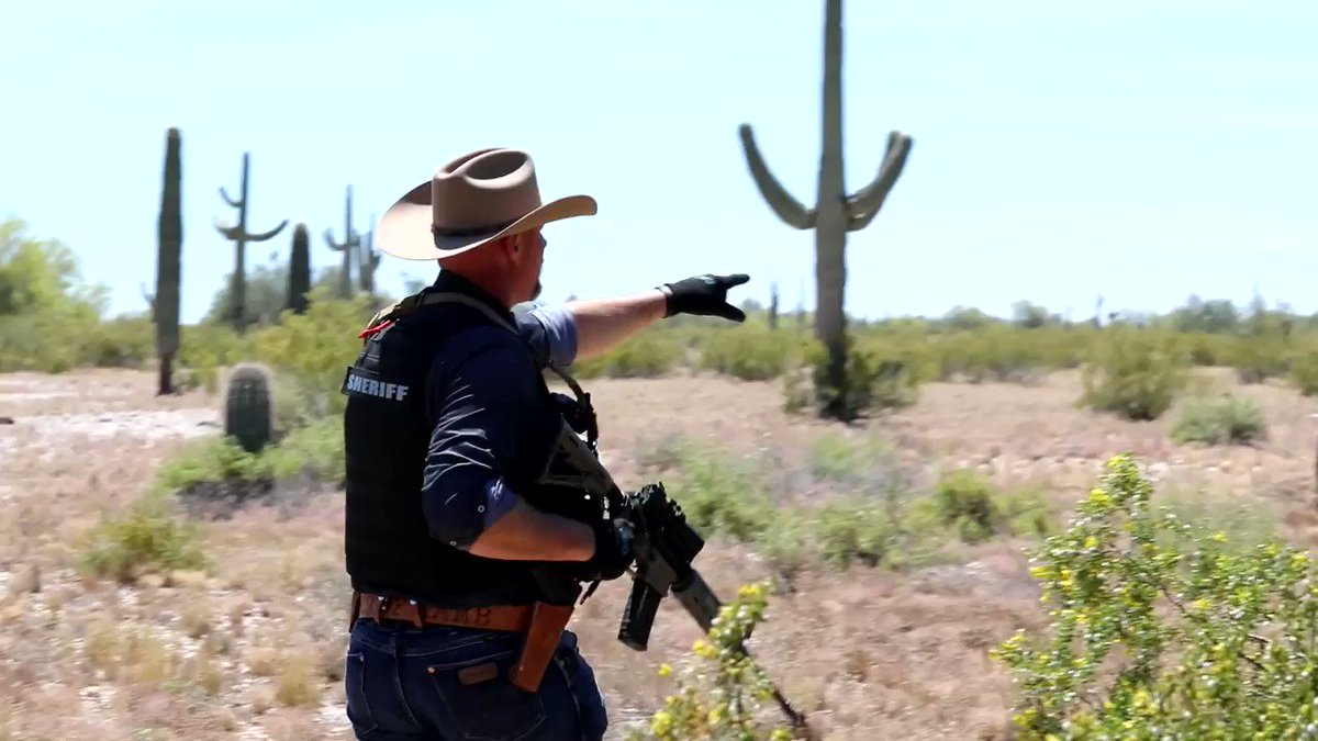 “You have guys that come through here that do this for a living…they bring groups across, they bring drugs across.”
Sheriff Mark Lamb from @PinalCSO showed us today how illegal immigrants and smugglers travel through the Arizona desert. @RepAndyBiggsAZ @sherifflamb1