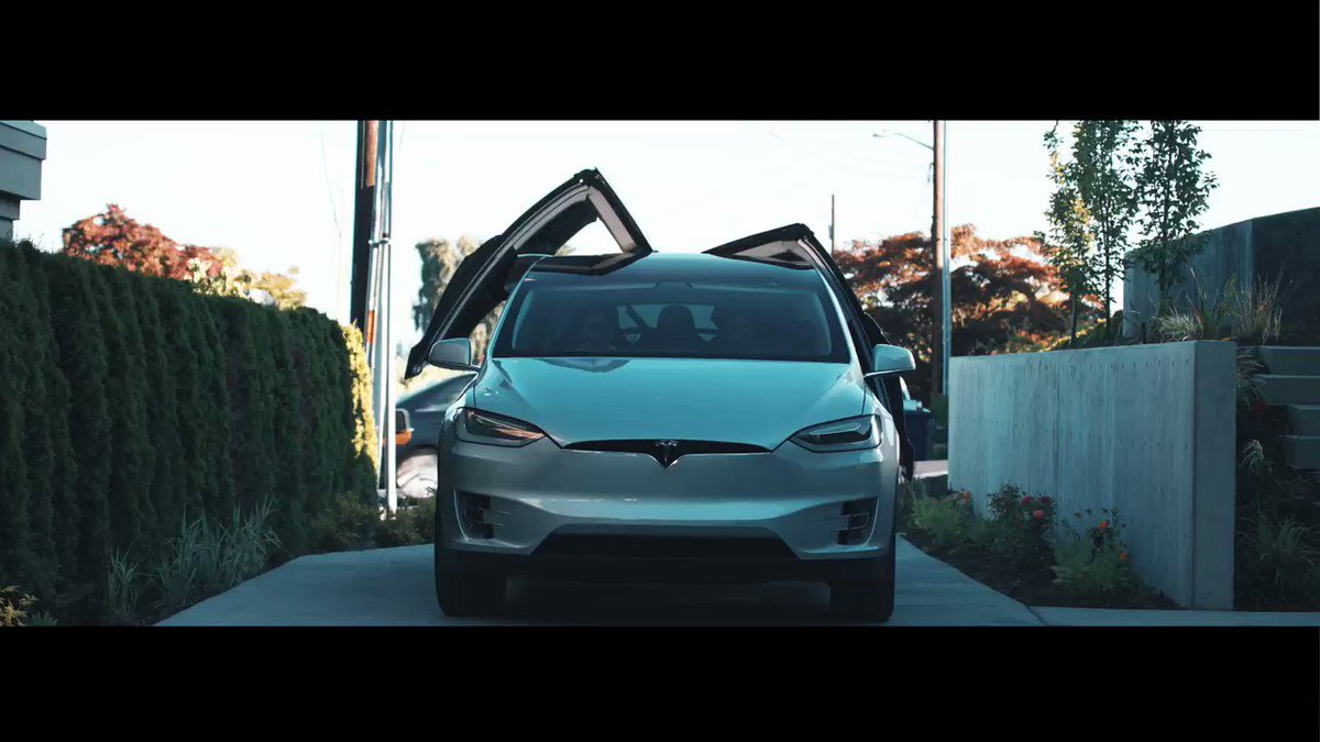 Starring for the first time in Indian movie - Tesla! Hope to see it in Indian roads soon!!
@Tesla @elonmusk @narendramodi @onlynikil @OnlyKollywood @IndusCreations @tridentartsoffl @Tentkotta #VellaiPookal