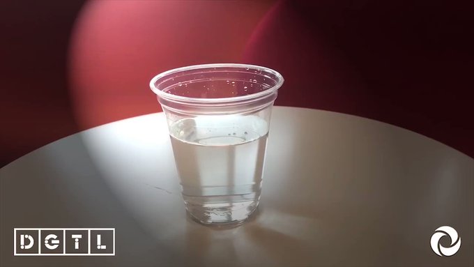 Voetjes van de vloer 💃 Rondje van de zaak! 💦 Gratis #kraanwater op @dgtlfestival
Veel plezier! 😘