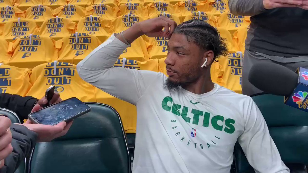 Marcus Smart unbraiding his hair mid-interview is the blackest thing I've seen all week 😂