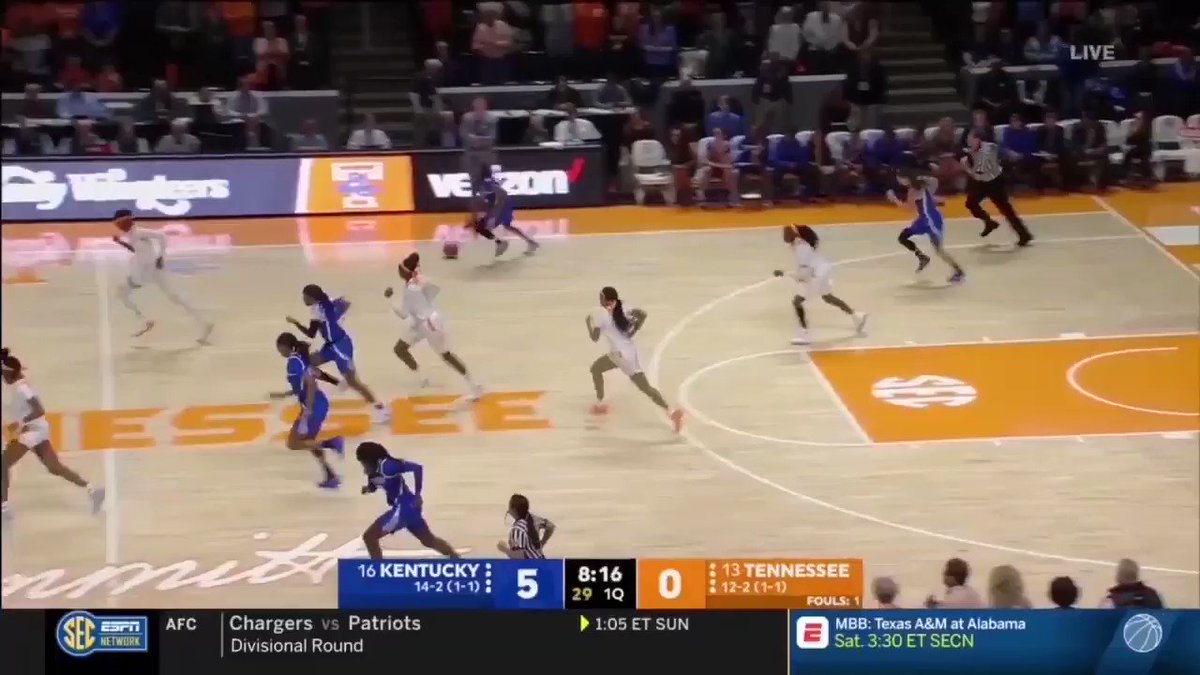 THIS is why we are hyped at having Taylor working with #KoyerSport
Both ends of the floor @KentuckyWBB 👀📽️👀
Buckets ✅
Passing the rock ✅
Snapping up steals ✅
#PoWEr #ncaaW #ShesGotGame ✅