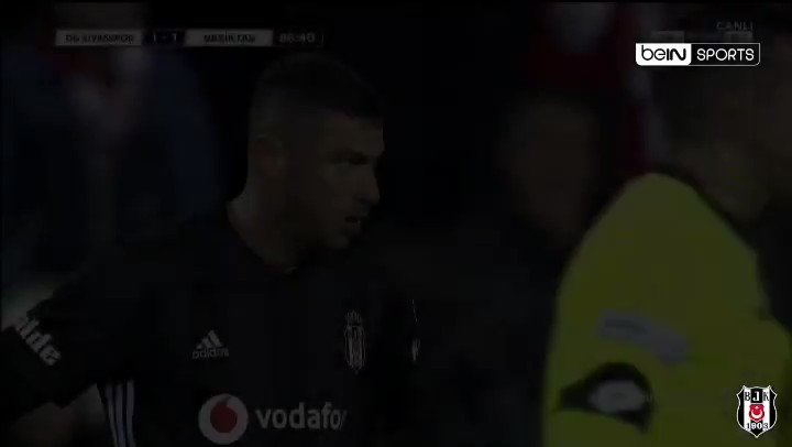 Beşiktaş JK (@Besiktas) on Twitter photo 2019-04-23 06:36:37 Ve Kral 👑 Ve Kral 👑