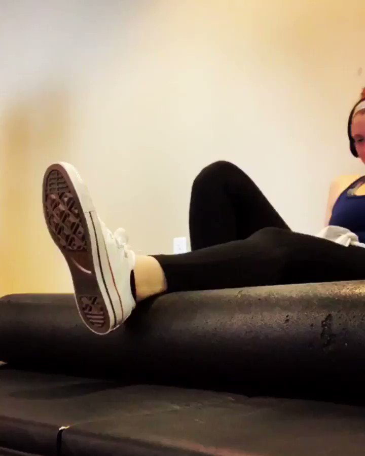 “Let’s hike 9 miles” they said. “It’ll be fun.” They said. “I use the stairmill a lot I’ll be fine.” I said.
Narrator: her calves were not fine for two days.
#rollitout #foamroller #lafitness #wentonahike #calvesaredying #calveshurt #myfacesaysitall #calvesburning