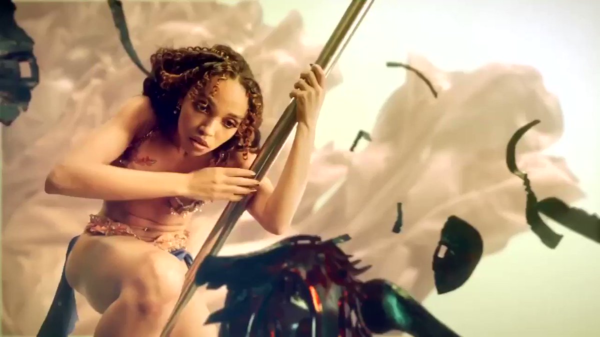 fka twigs's photo on FKA Twigs