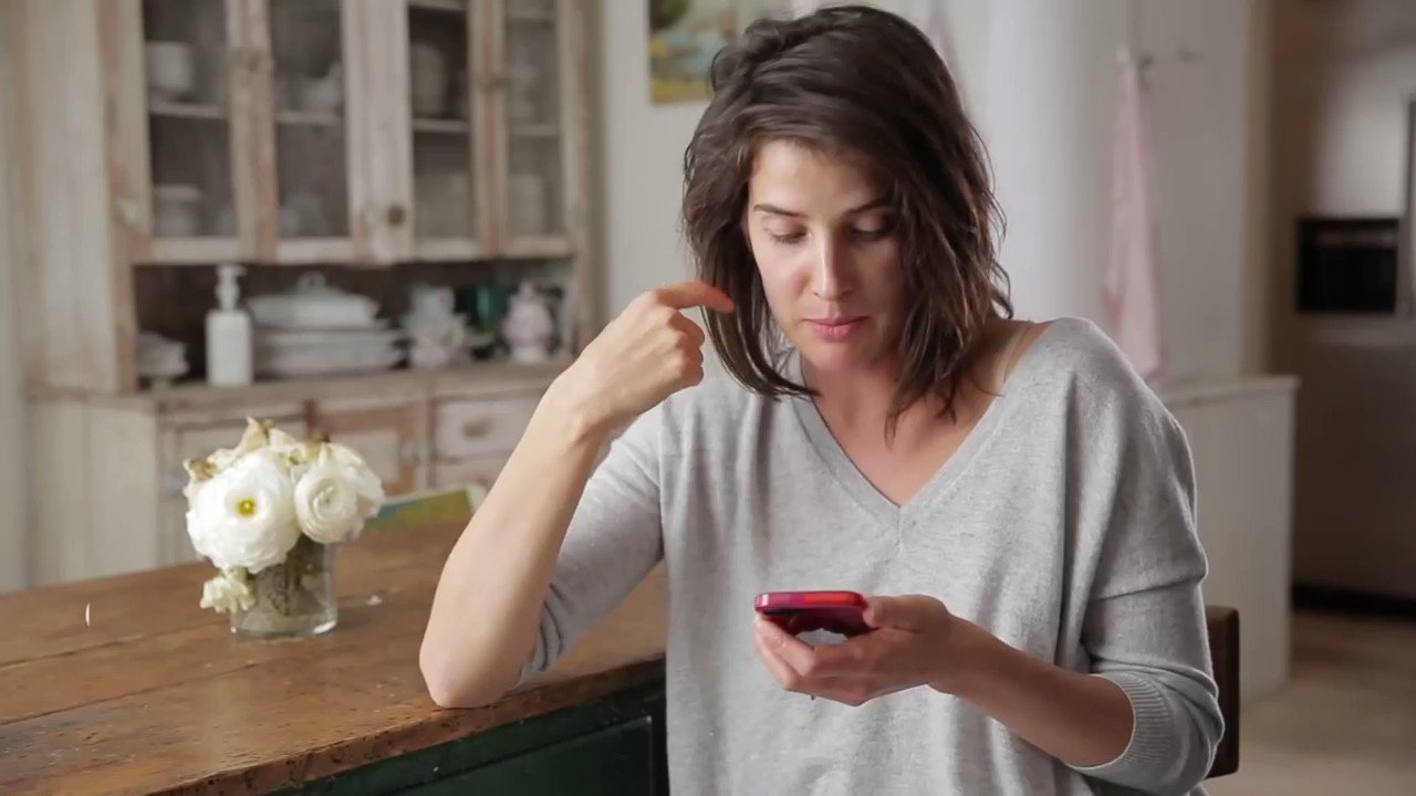 Happy birthday cobie smulders underrated milf i love u 
