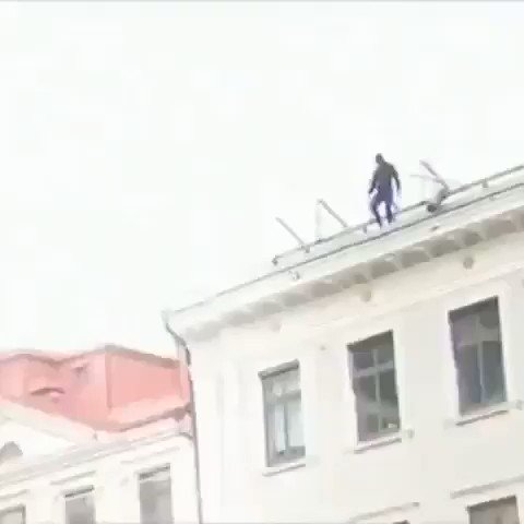 ๐This is some shit only white people can do. LOL ๐ณbut wait, why the fuck would you want to do this ๐คท๐ฝโโ๏ธ#lecheminduroi #bransoncognac