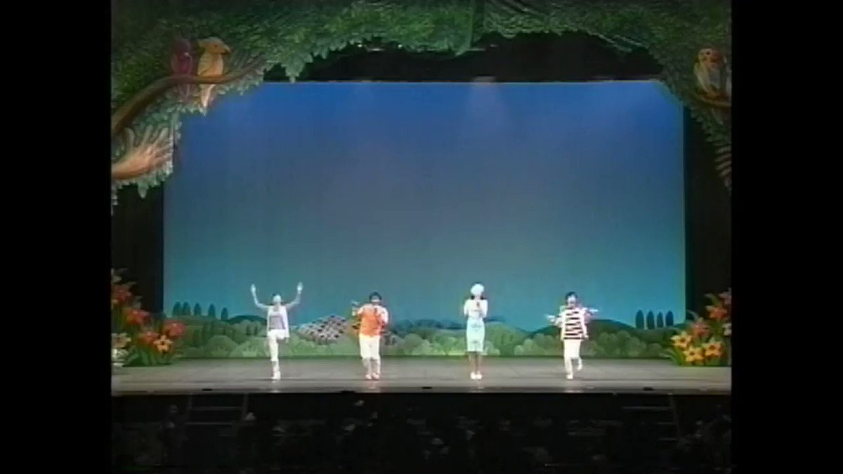 Pinokio つのだりょうこおねえさんの歌う チキンダンス です Pinokio つのだりょうこおねえさんの歌う チキンダンス です