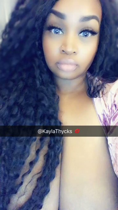 🥵🤪😍💋
#bbw #bbwbabydoll #kaylathycks #camgirl #longnails #bigtits https://t.co/HeX85OYlfT