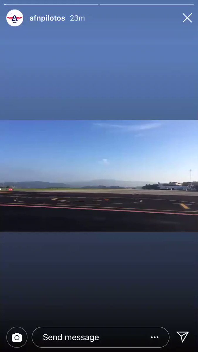 Tienes este vídeo q lo grabó AFN desde la zona aire del aeropuerto de Coruña