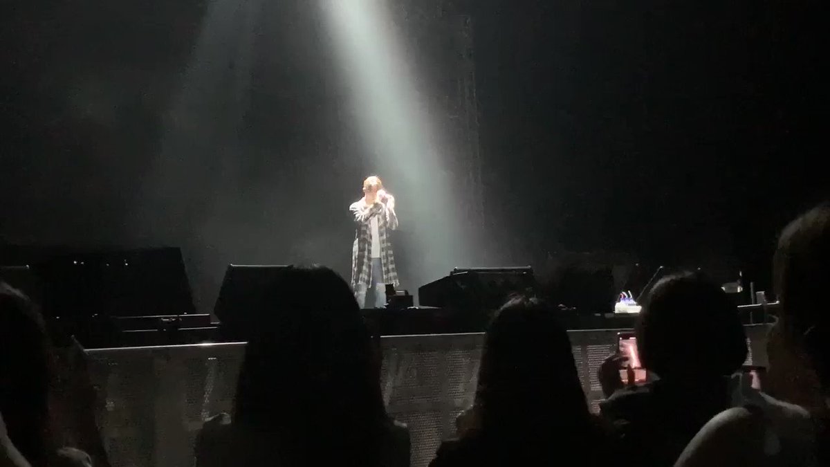 (x)clusive (@sgXCLUSIVE) on Twitter photo 2019-04-30 13:23:08 Kuanlin performs Let You Go by Machine Gun Kelly π₯ #LAIKUANLINGoodFeelinginSG Kuanlin performs Let You Go by Machine Gun Kelly π₯ #LAIKUANLINGoodFeelinginSG