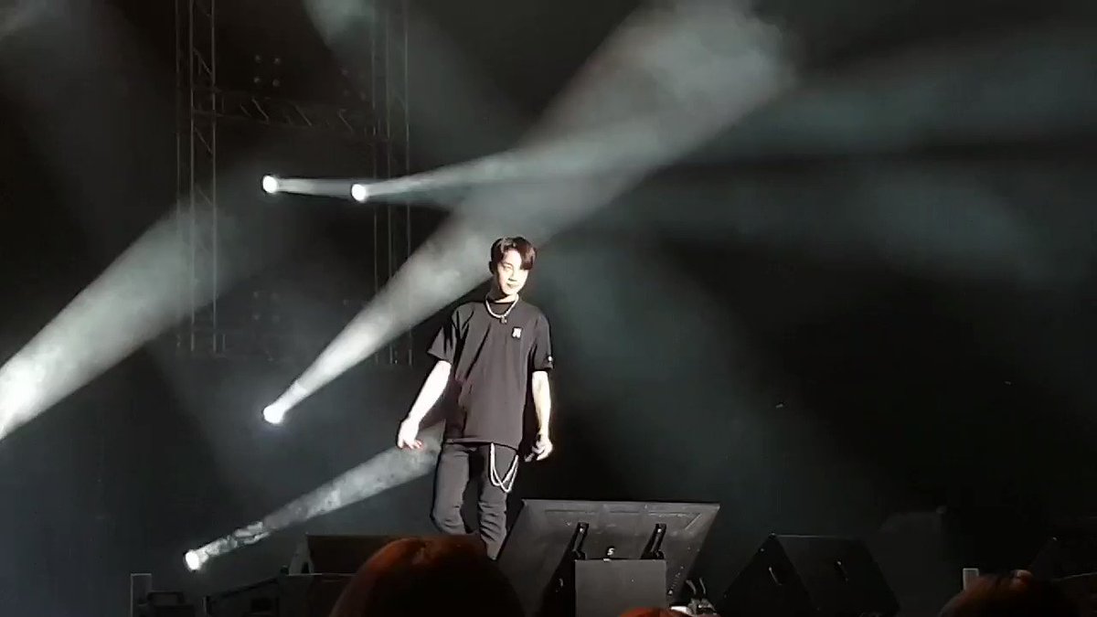 (x)clusive (@sgXCLUSIVE) on Twitter photo 2019-04-30 13:51:50 Thats the end of #LAIKUANLINGoodFeelinginSG. Hope you enjoyed the live updates this evening and received all the good vibes from Kuan Lin! Thats the end of #LAIKUANLINGoodFeelinginSG. Hope you enjoyed the live updates this evening and received all the good vibes from Kuan Lin!
